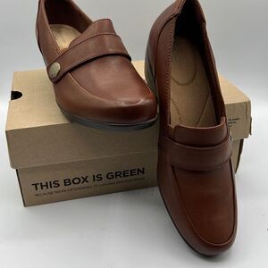 Collections by Clark’s Emily Andria Tan size 8